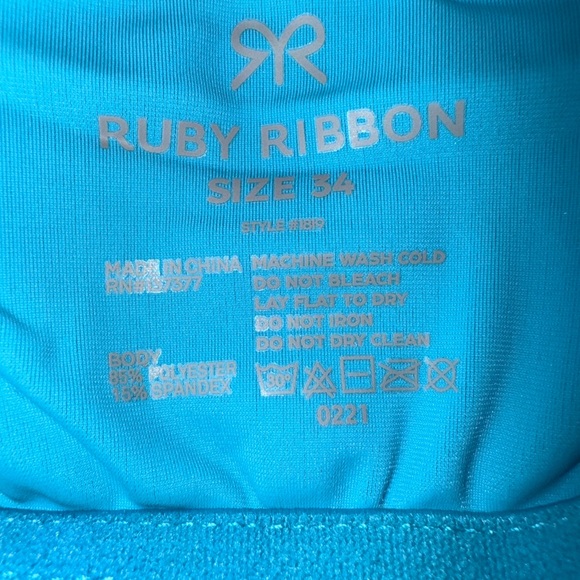 Ruby Ribbon Turquoise Tank Top
NEW - Picture 5 of 5